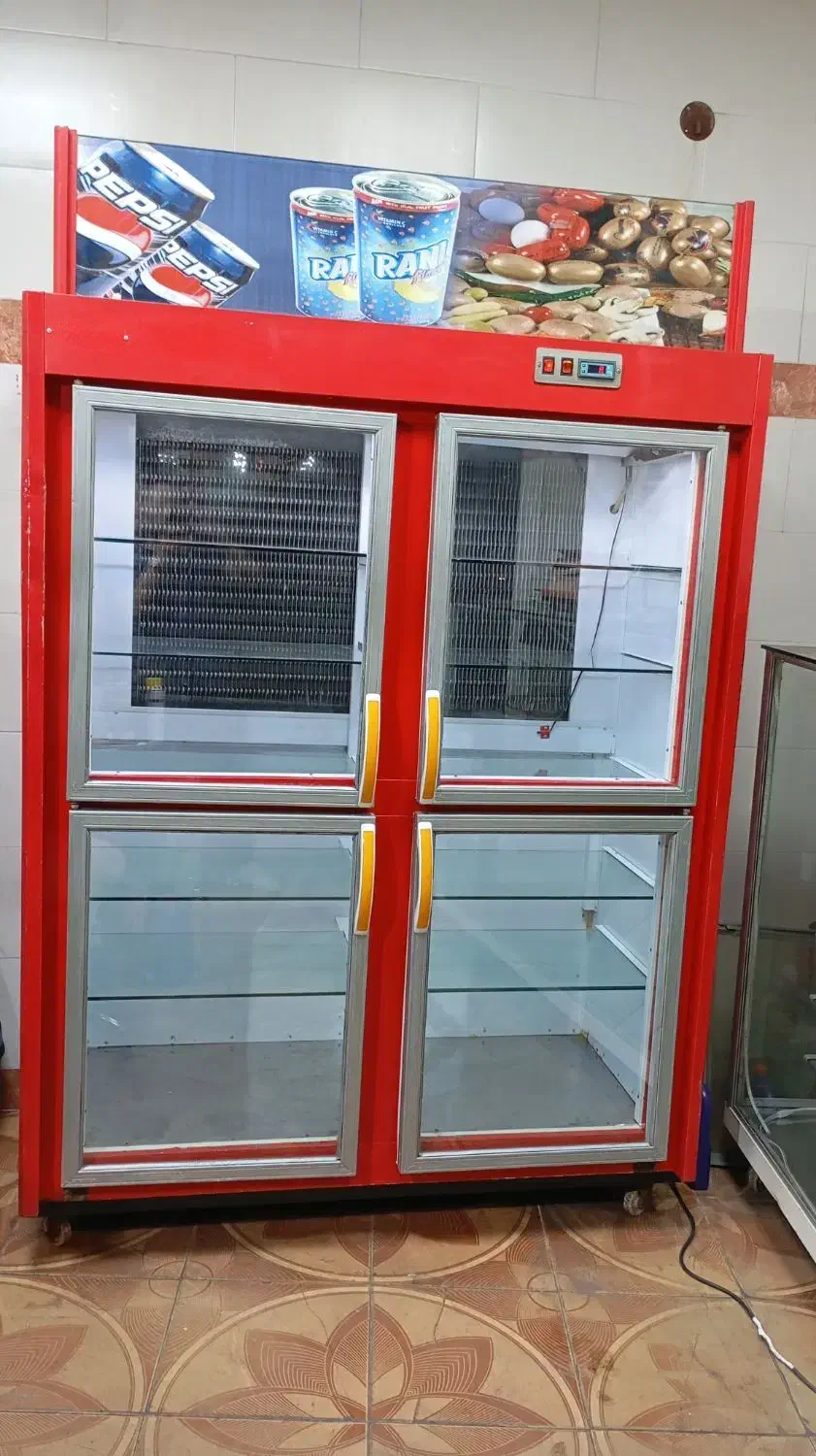 یخچال ایستاده فر ساندویچی ویترین قنادی یخچال بستنی|فروشگاه و مغازه|رشت, ساغری سازان|دیوار