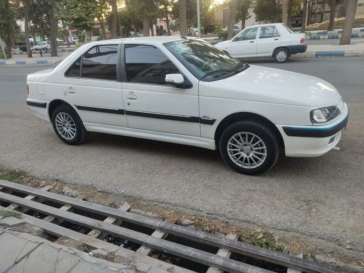 فروش پژو پارس سفارشی تمام فول|خودرو سواری و وانت|کوهدشت, |دیوار