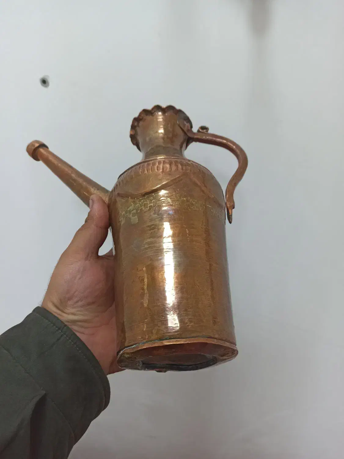 آفتابه کهنه سایز بسیار نایاب|کلکسیون اشیاء عتیقه|مراغه, |دیوار