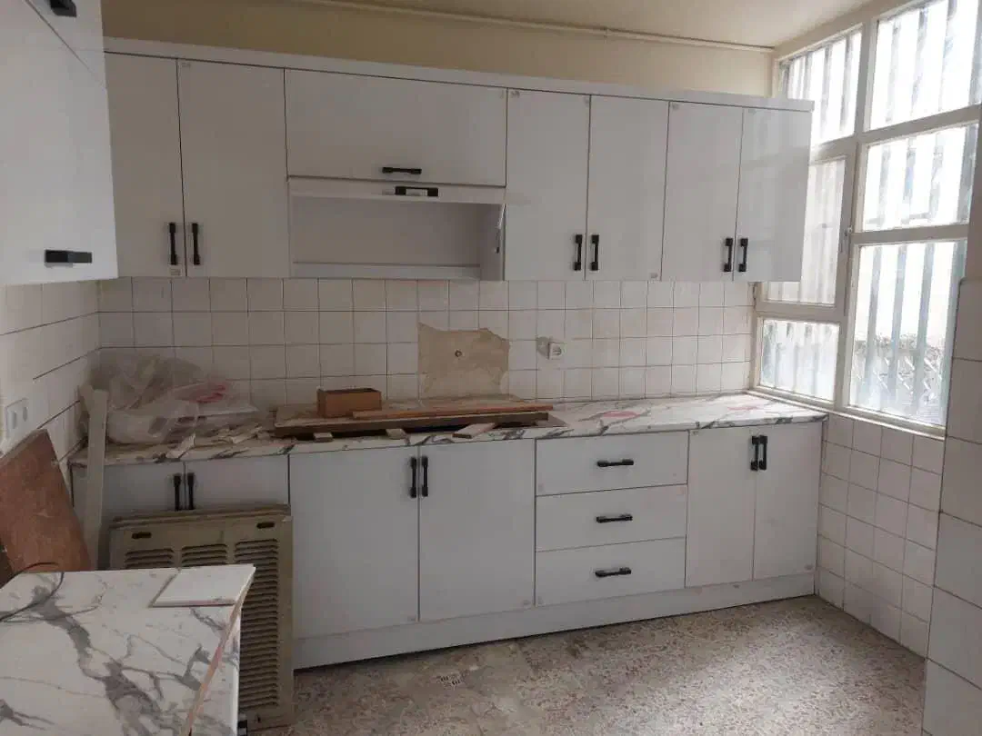 اجاره یک واحد ۱۴۰ متری در شیخ هادی طبقه اول