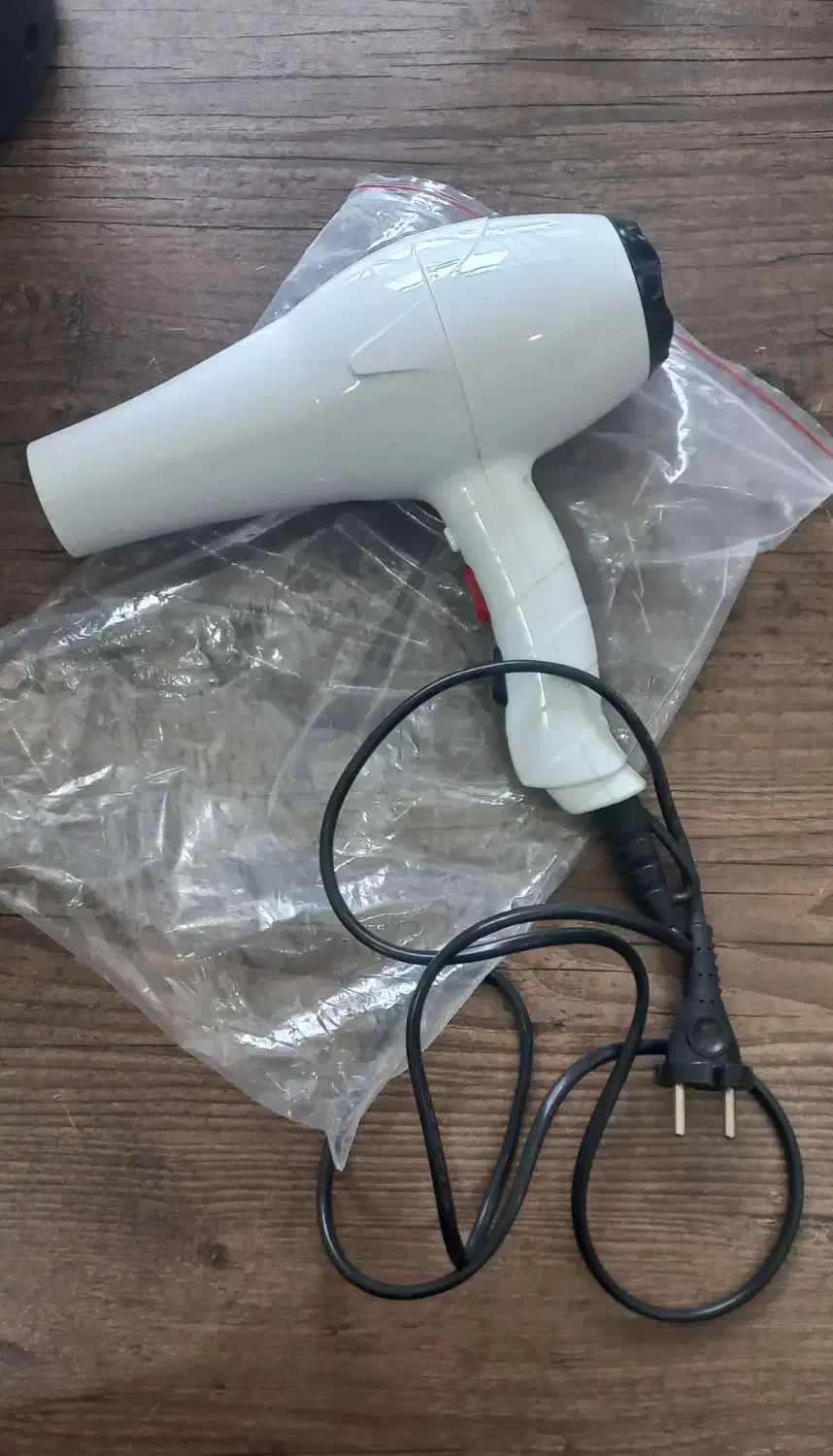 سشوار سالن حرفه ای|آرایشگاه و سالن‌های زیبایی|سهند, |دیوار