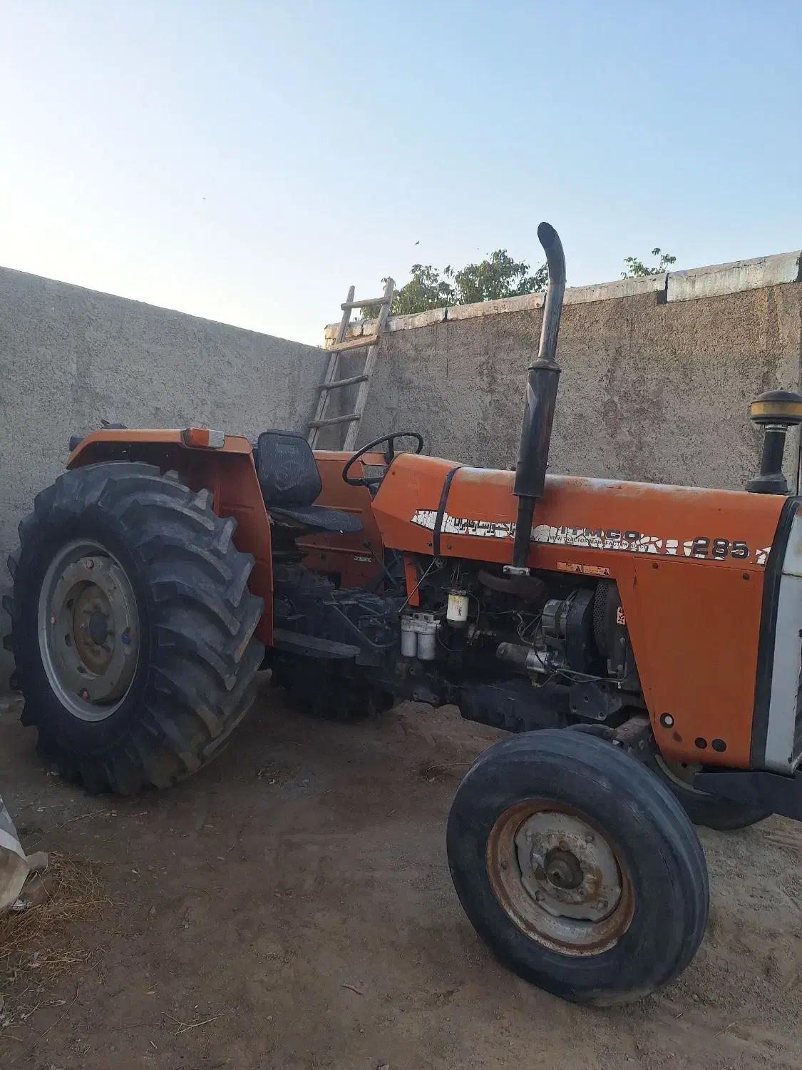 تراکتور ۲۸۵ تک سالم|خودرو سنگین|محمدیه-قزوین, |دیوار