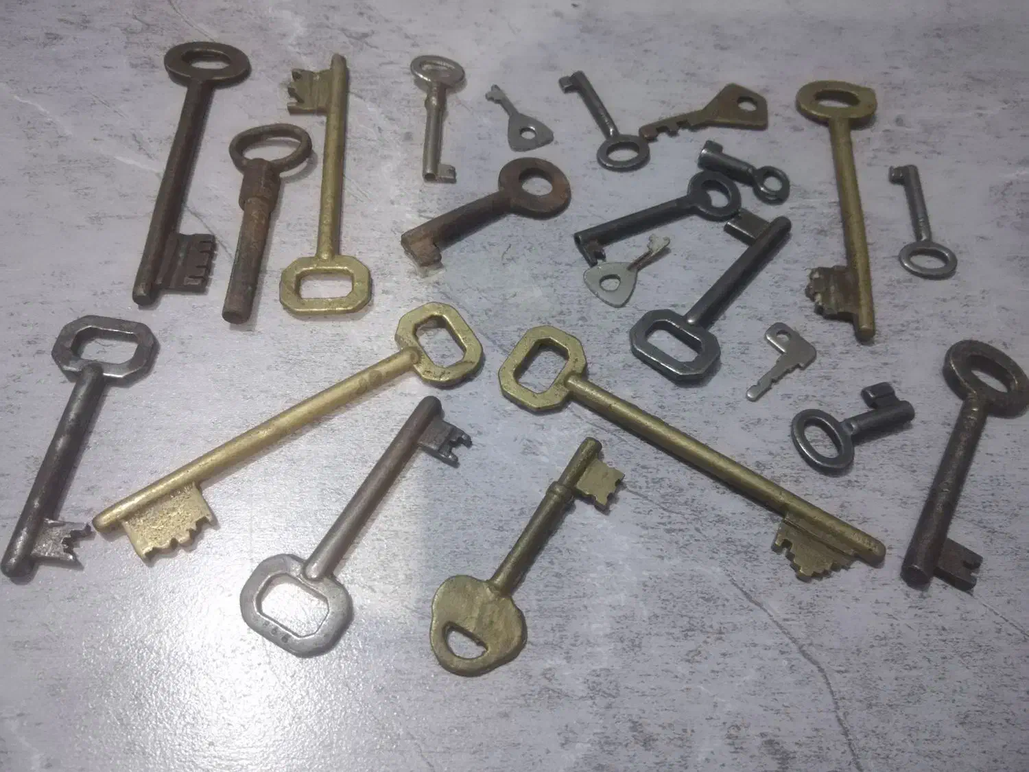 اشیا قدیمی ومسی|کلکسیون اشیاء عتیقه|میبد, |دیوار