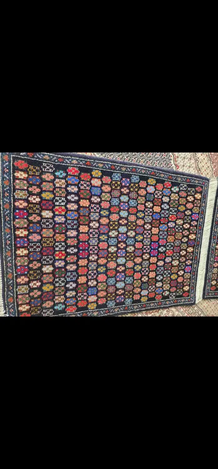 پادری زمینه سورمه ای تازه بافت شده|پادری|اردبیل, |دیوار
