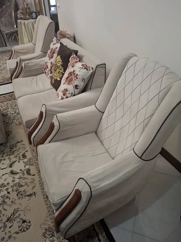 نیم ست راحتی با میز وسط|مبلمان خانگی و میز عسلی|تهران, تهران‌نو|دیوار