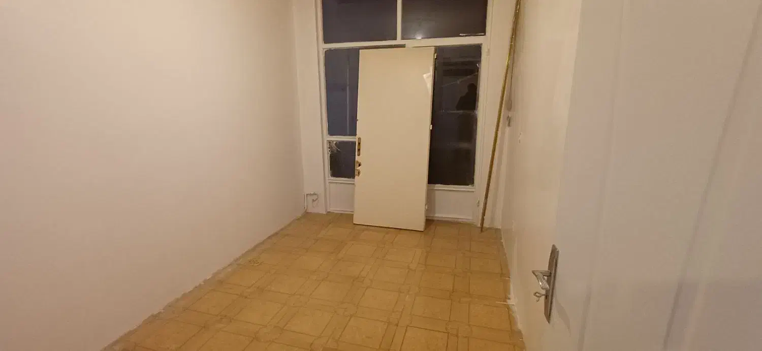 واحد ۷۰ متری پیروزی نبش اول نیروهوایی مترو نبرد