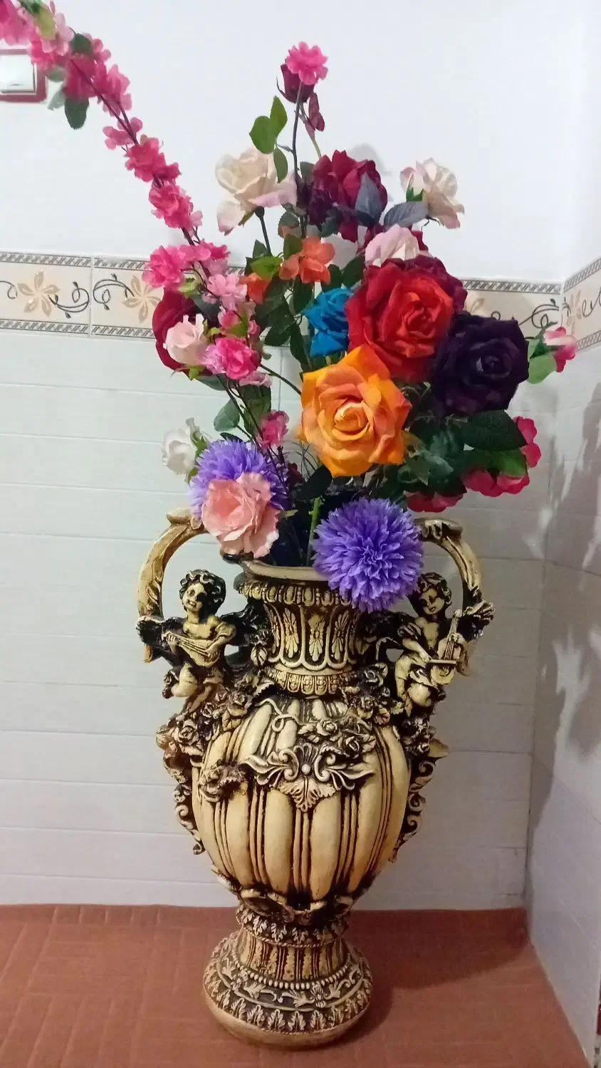 گل و گلدان|گل مصنوعی|میانه, |دیوار