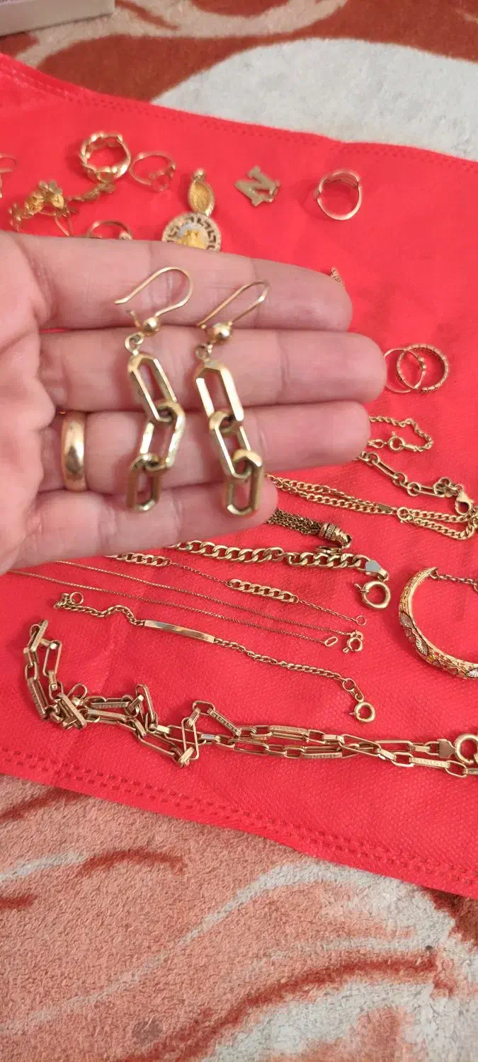 طلا بدون اجرت ۲۵۰ بالای تابلو حدود ۱۴۶ گرم|جواهرات|نظرآباد, نظرآباد|دیوار