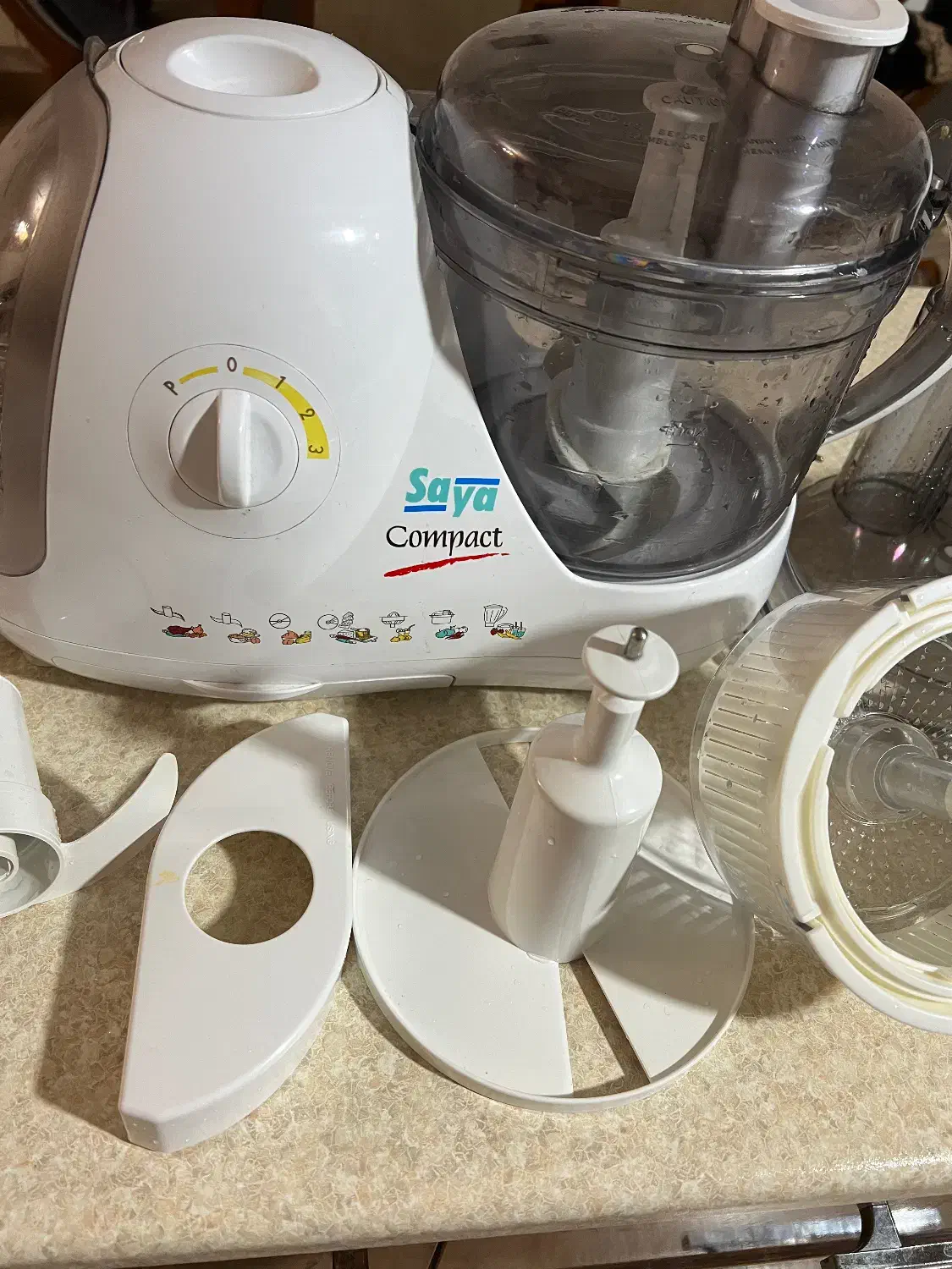 آمیوه گیری کامل|آبمیوهگیر و آبمرکباتگیر|رشت, بوسار|دیوار