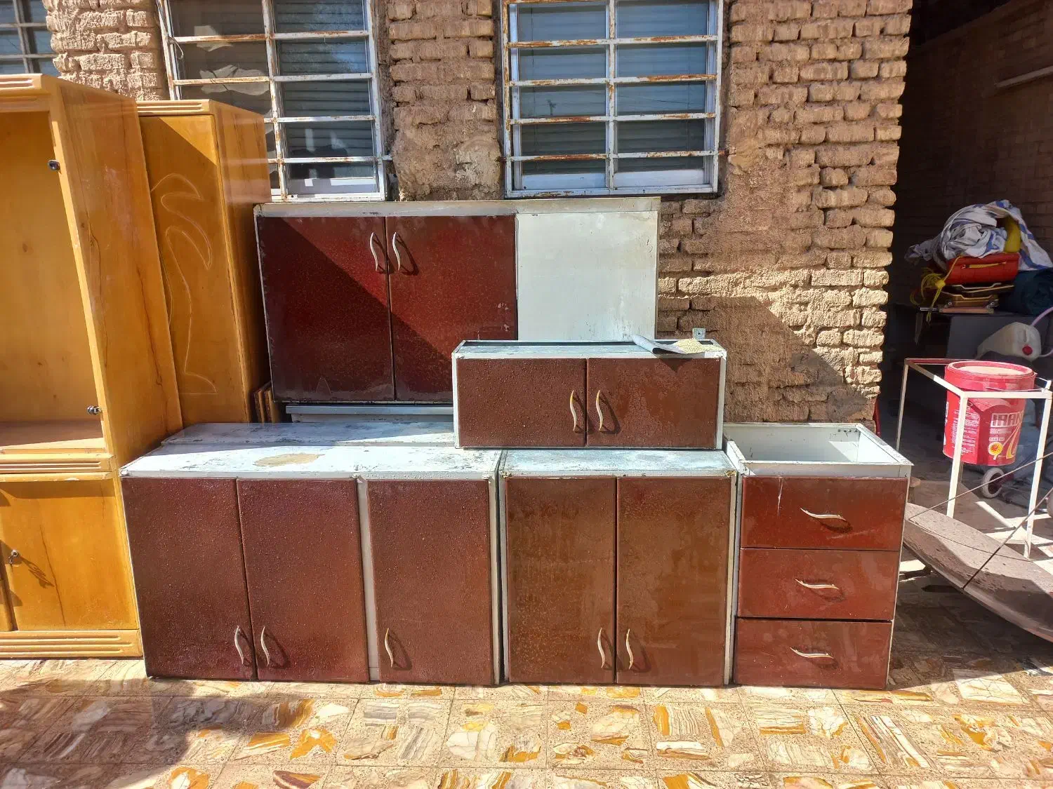 کابینت فلزی با هود و سینک دوقلو سالم و تمیز|آب‌چکان و نظم‌دهنده ظروف|دزفول, |دیوار