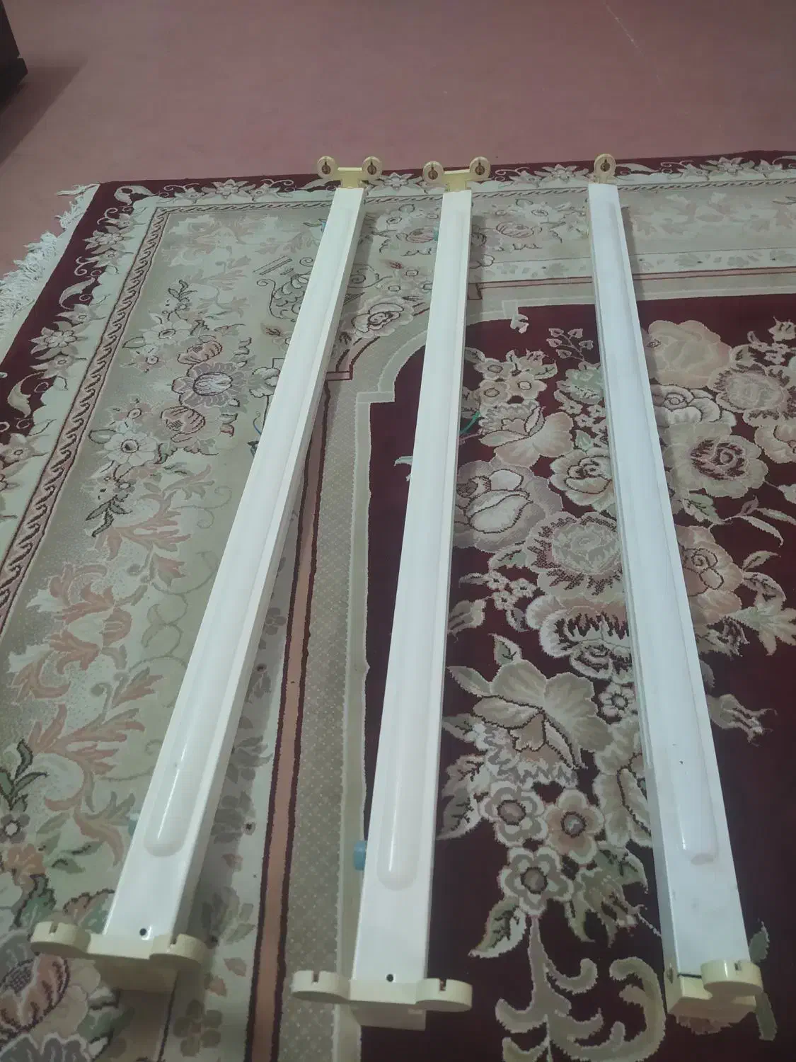 قاپ مهتابی قدیمی|لامپ و چراغ|قم, زنبیل آباد|دیوار