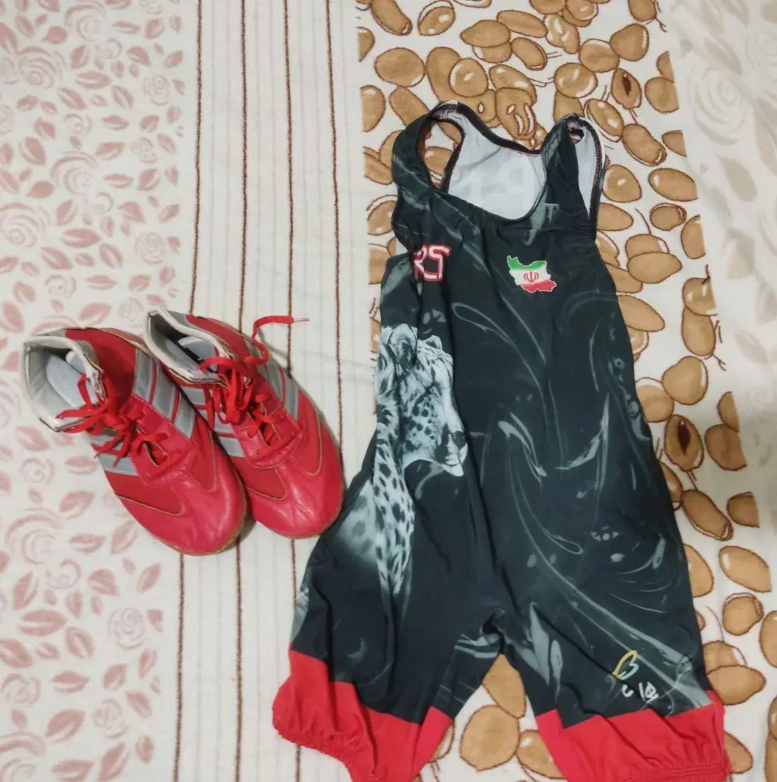 دوبنده و کفش کشتی|تجهیزات ورزشی|بجنورد, |دیوار