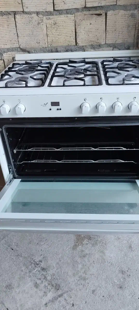 گاز فر در حد نو مارک اسنوا|اجاق گاز و لوازم برقی پختوپز|کامیاران, |دیوار