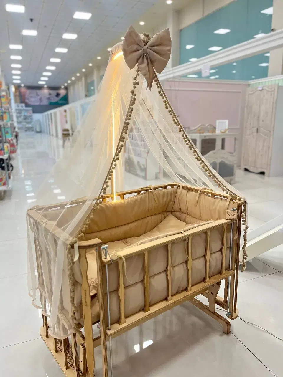 تخت چوبی نوزاد در حد صفر|تخت و صندلی بچه|مشگین شهر, |دیوار