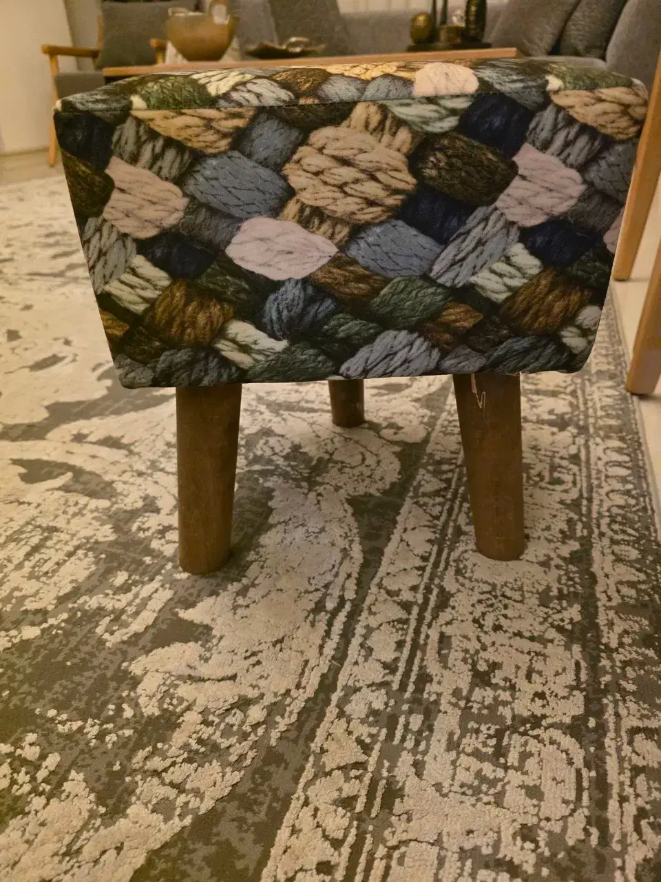 پاف|صندلی و نیمکت|مشهد, الهیه|دیوار