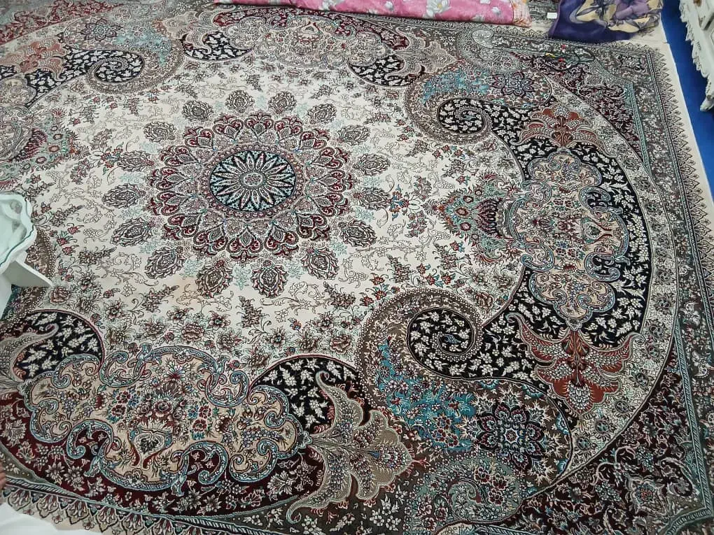 فرش ۱۲ متری|فرش|قم, حقیقت|دیوار