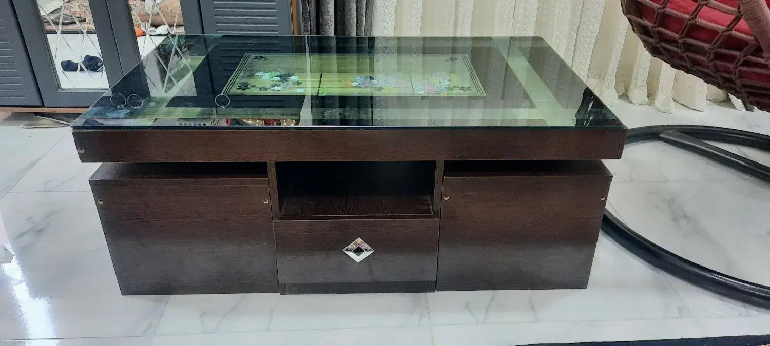 میز عسلی.کاملا سالم.|مبلمان خانگی و میز عسلی|بندر گناوه, |دیوار