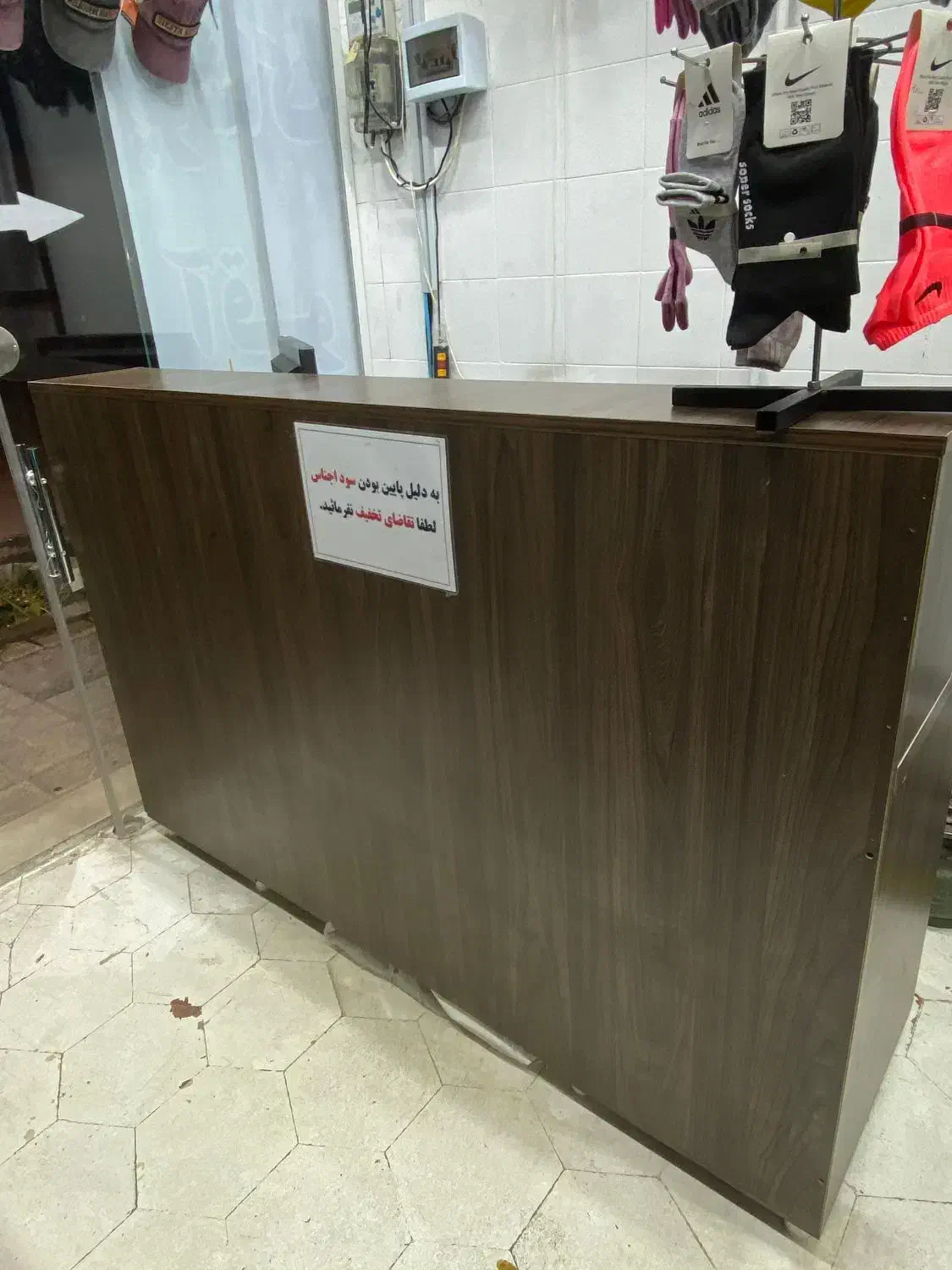 میز مغازه MDF|فروشگاه و مغازه|شیراز, پودنک|دیوار