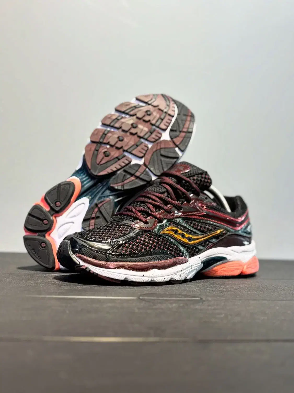 کتونی ساکونی کریستال(ویتنام)|کیف، کفش، کمربند|تهران, امیرآباد|دیوار