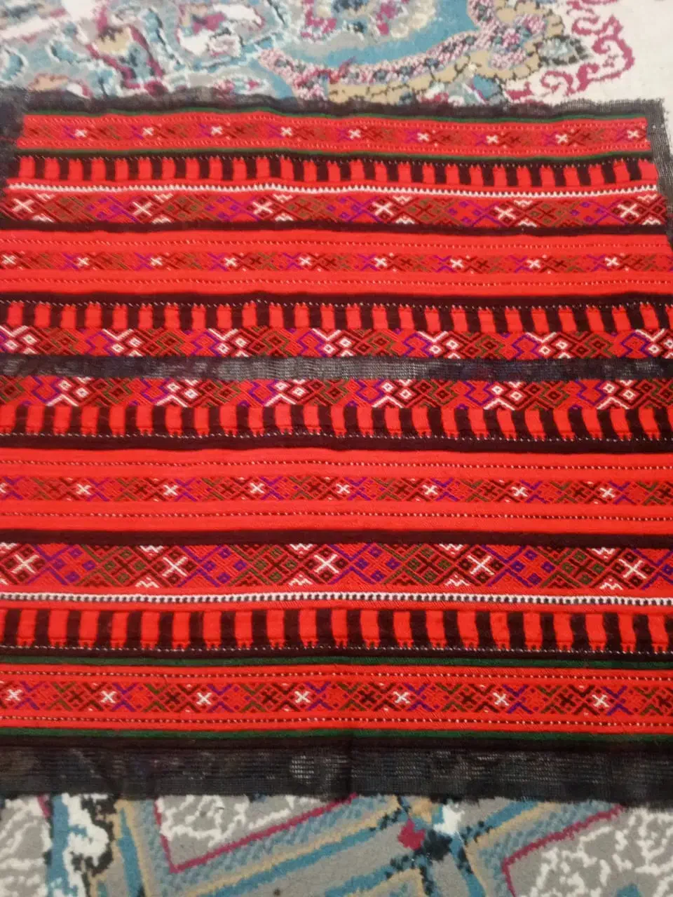 زیاستین فروشی نخ روشن|لباس|سراوان, |دیوار