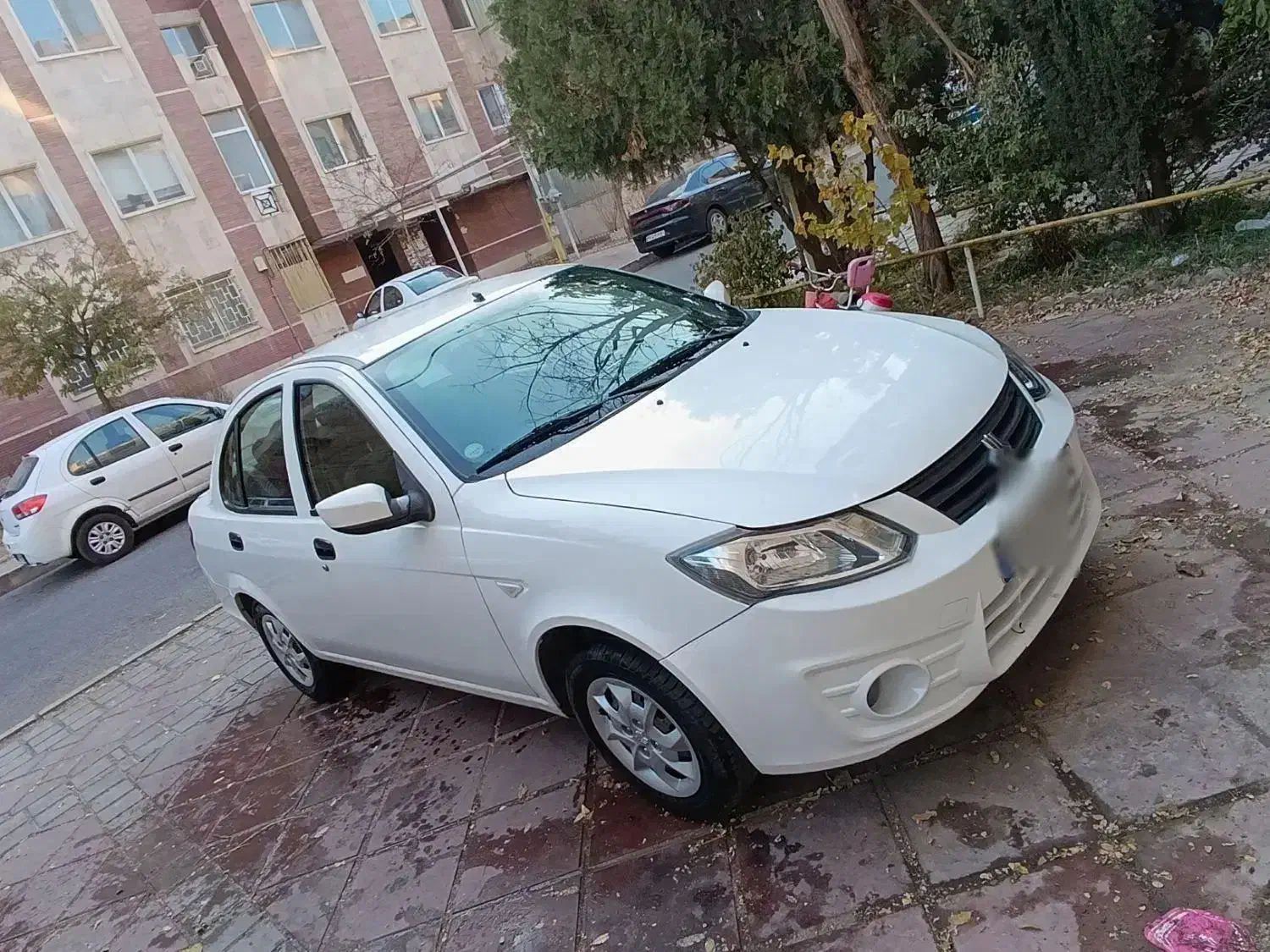 ساینا 1400|خودرو سواری و وانت|پرند, فاز ۳|دیوار