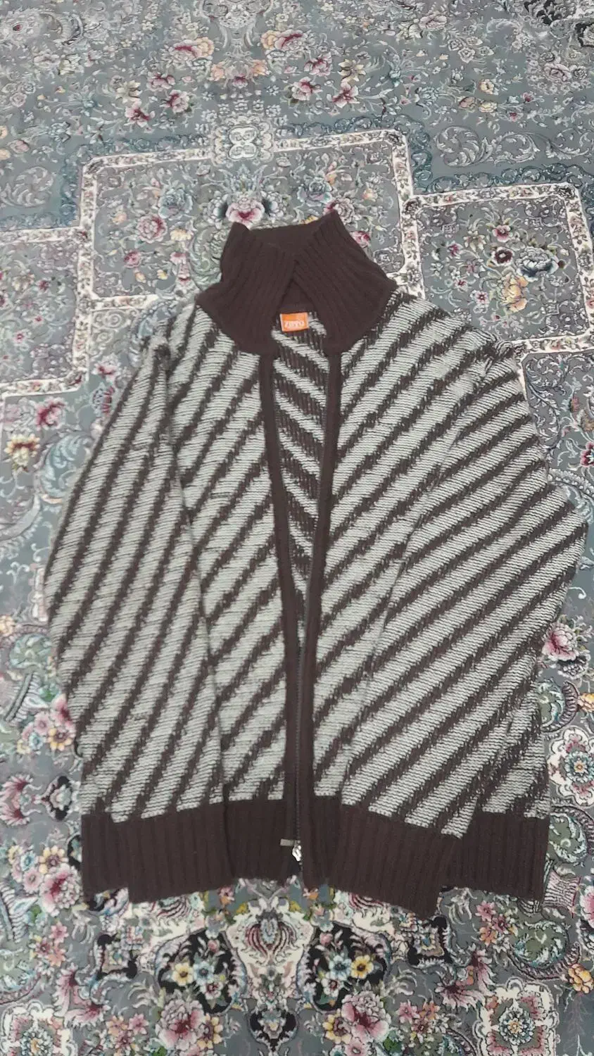 بافت مردانه در حد نو|لباس|رشت, تازه آباد|دیوار