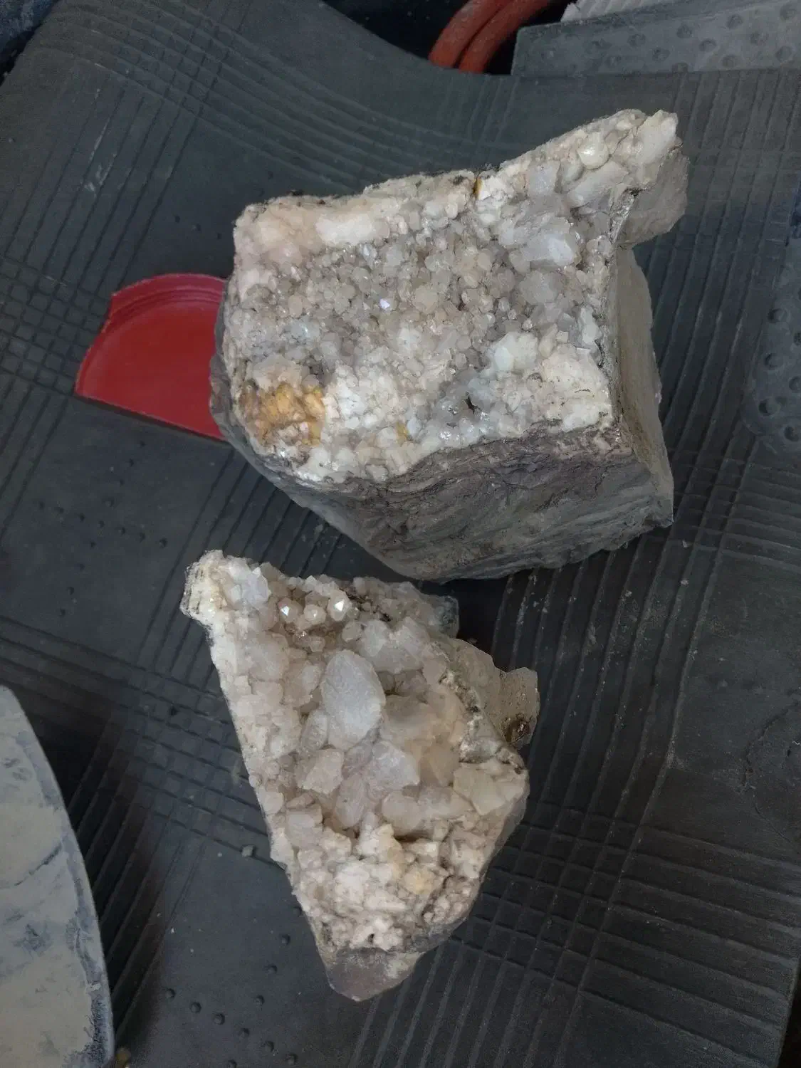 شهاب سنگ وعقیق درخشان|جواهرات|مهرستان, |دیوار