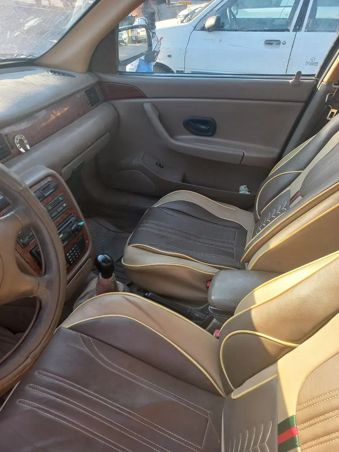 مدل ۸۴|خودرو سواری و وانت|شیراز, شاهچراغ|دیوار