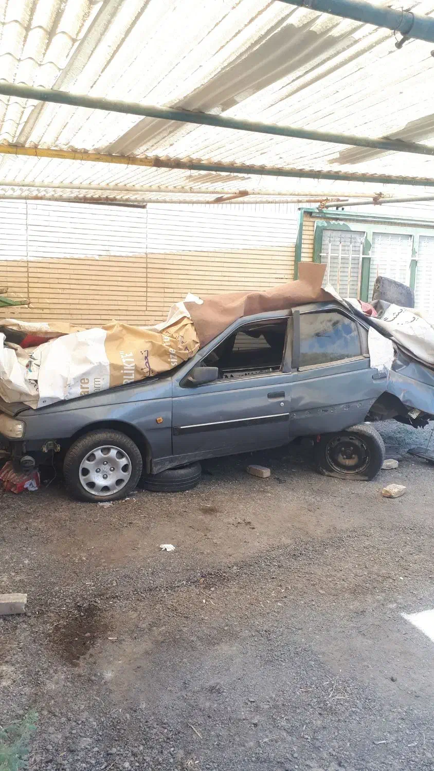 پژو ۴۰۵ مدل۹۰ چپی|خودرو سواری و وانت|اسلام‌شهر, شهرک قائمیه|دیوار