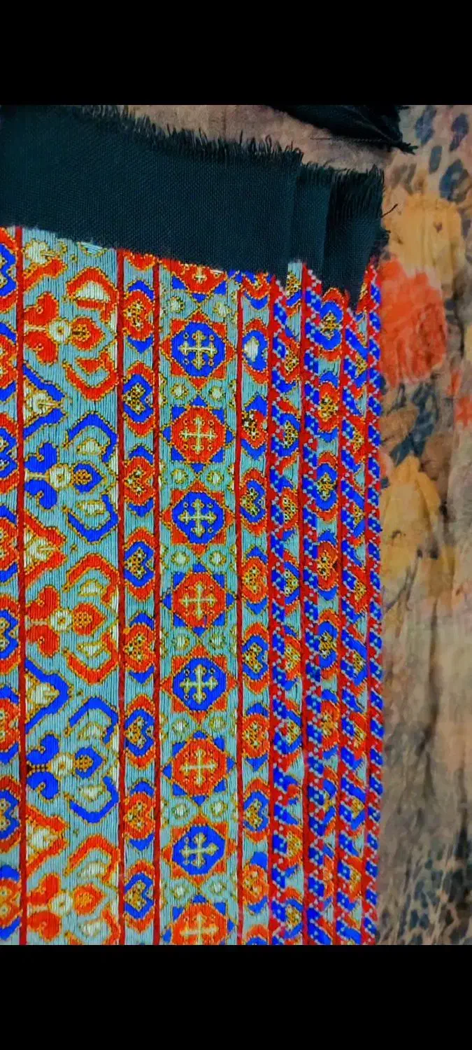 سرتوپ کریشی|لباس|زهک, |دیوار