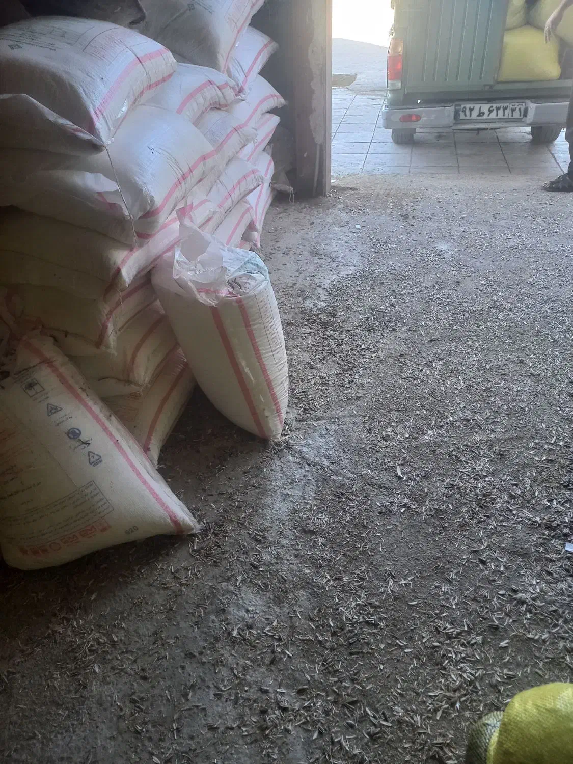 فروش کود تریپل و سفید|خدمات باغبانی و درختکاری|دینور, |دیوار