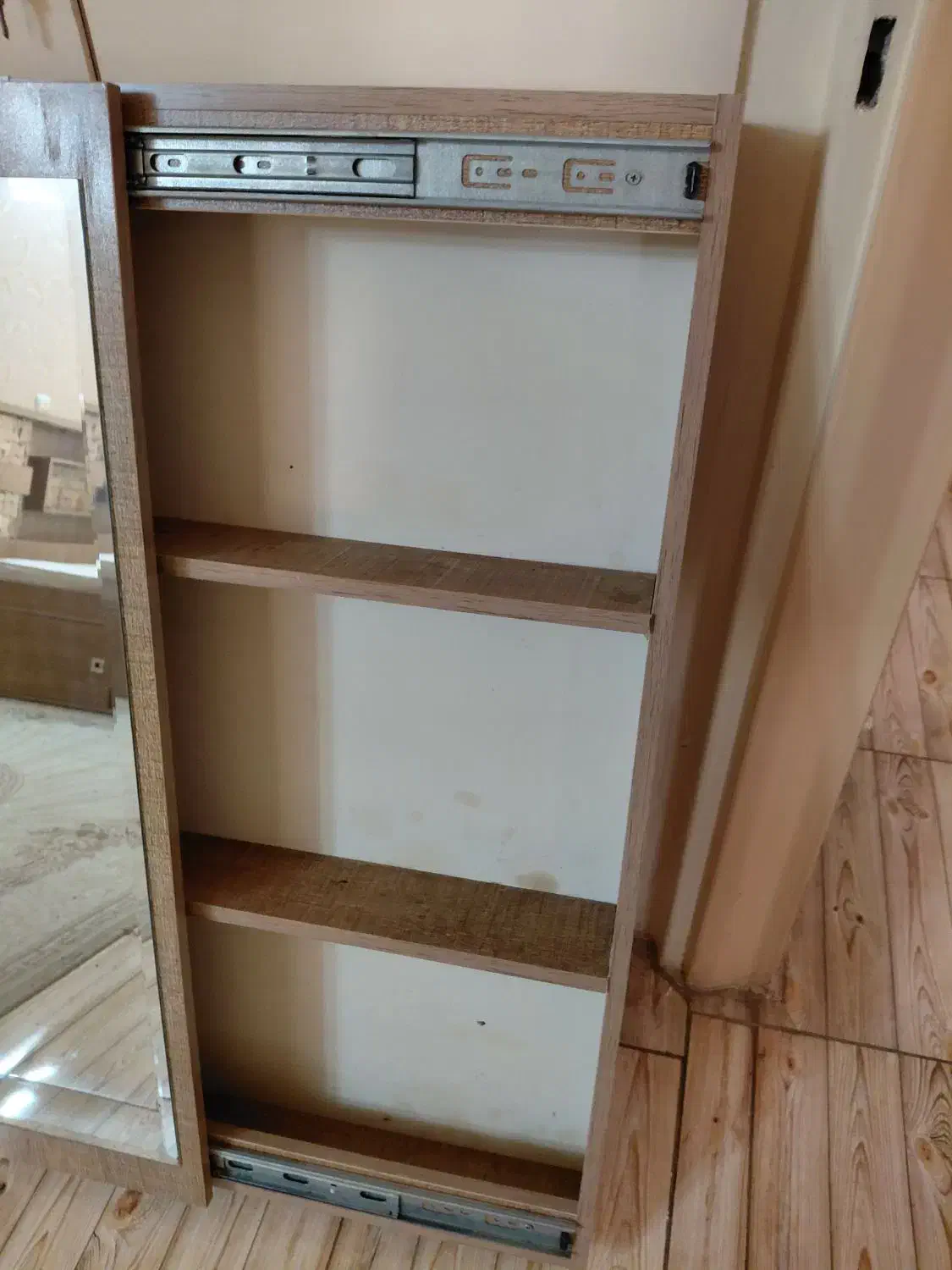 آینه|آینه|تهران, اسفندیاری|دیوار