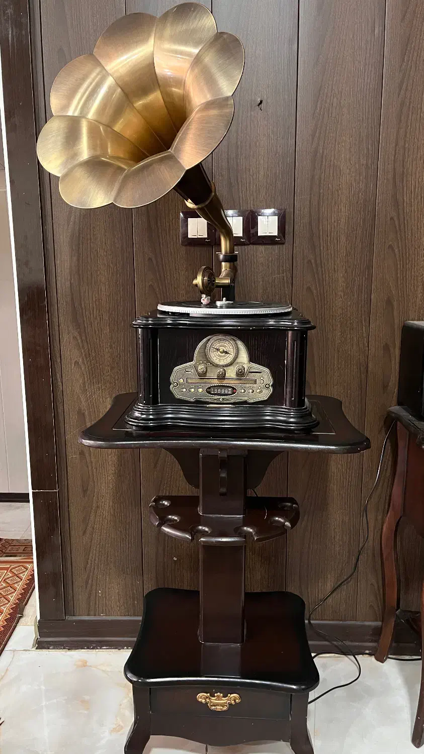 گرام همراه میز در حد نو|سیستم صوتی خانگی|لردگان, |دیوار