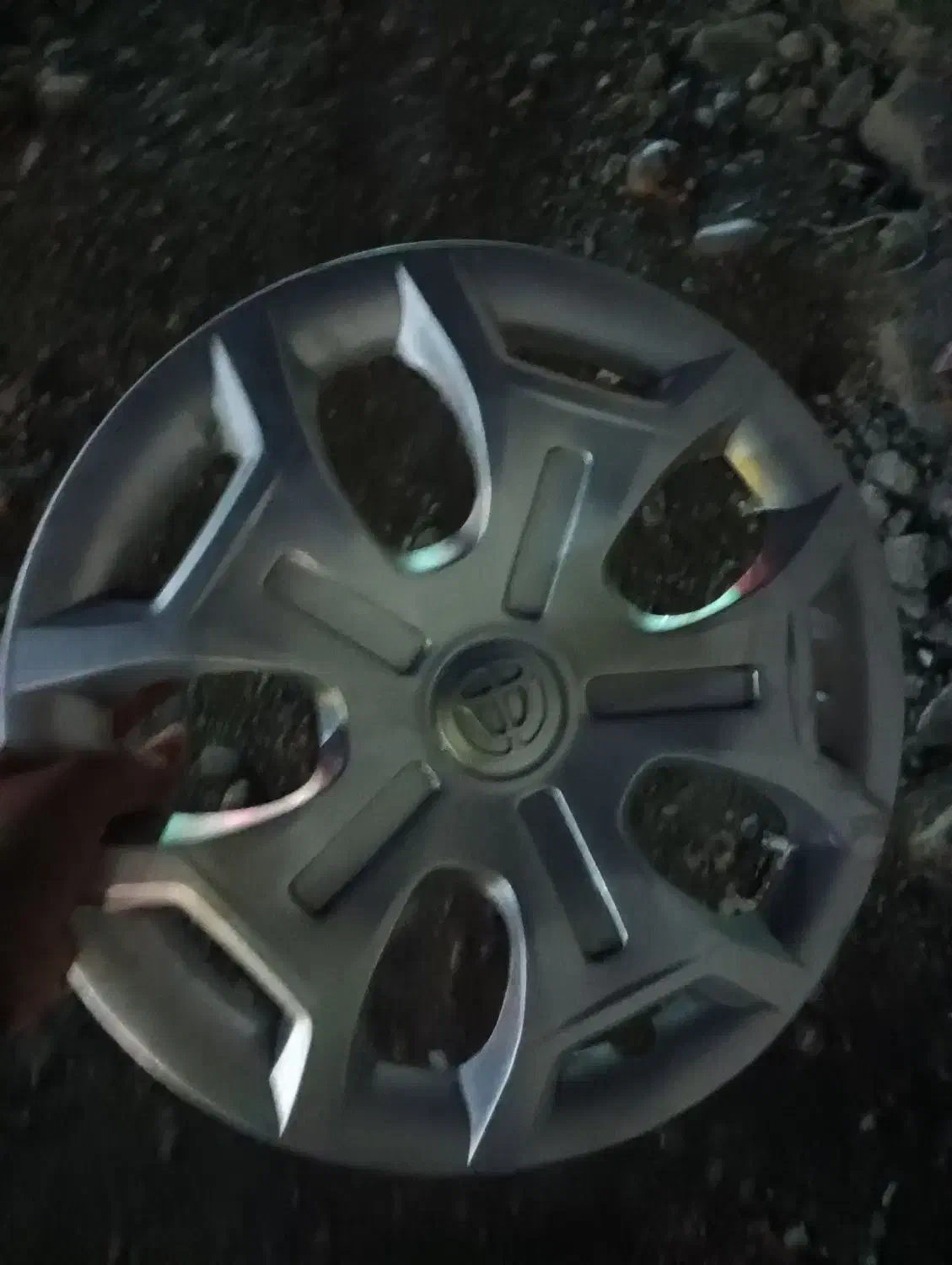 یک عدد قالپاق بلریاتس|قطعات یدکی و لوازم جانبی|رشت, کوی قدس|دیوار