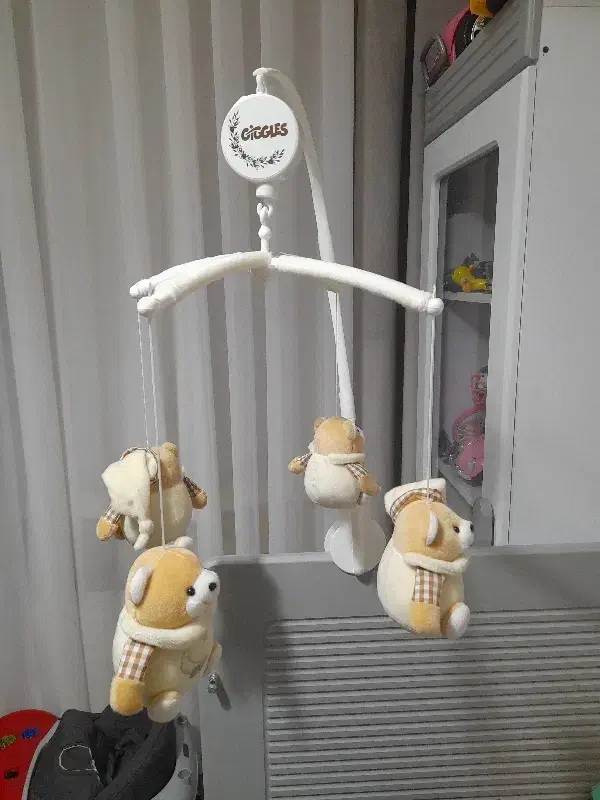 لالایی بالای تخت نوزاد|اسباب و اثاث بچه|زنجان, |دیوار