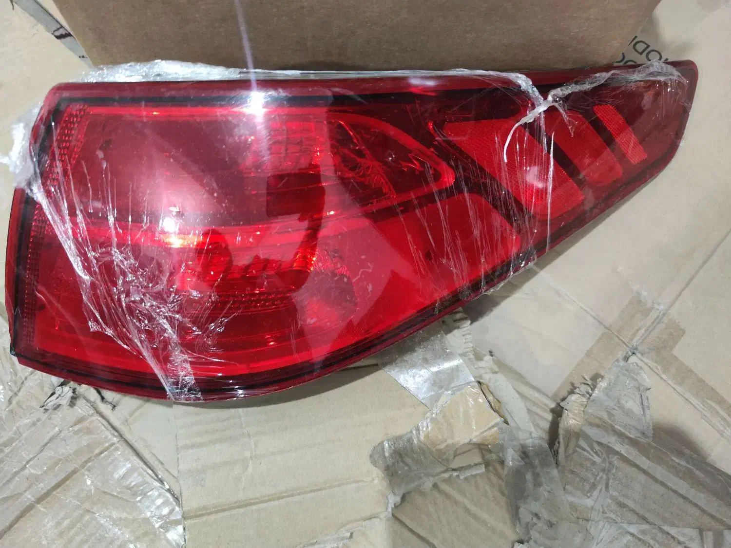 چراغ خطر استوک اصلی کیا و هیوندای|قطعات یدکی و لوازم جانبی|مشهد, گاز|دیوار