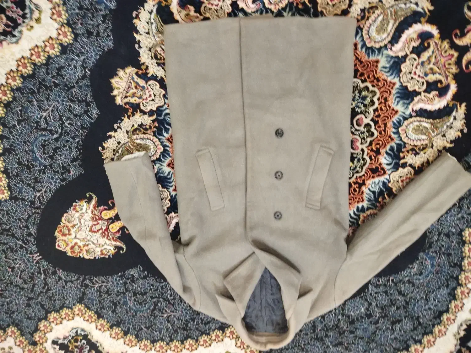 کاپشن|لباس|بیرجند, |دیوار