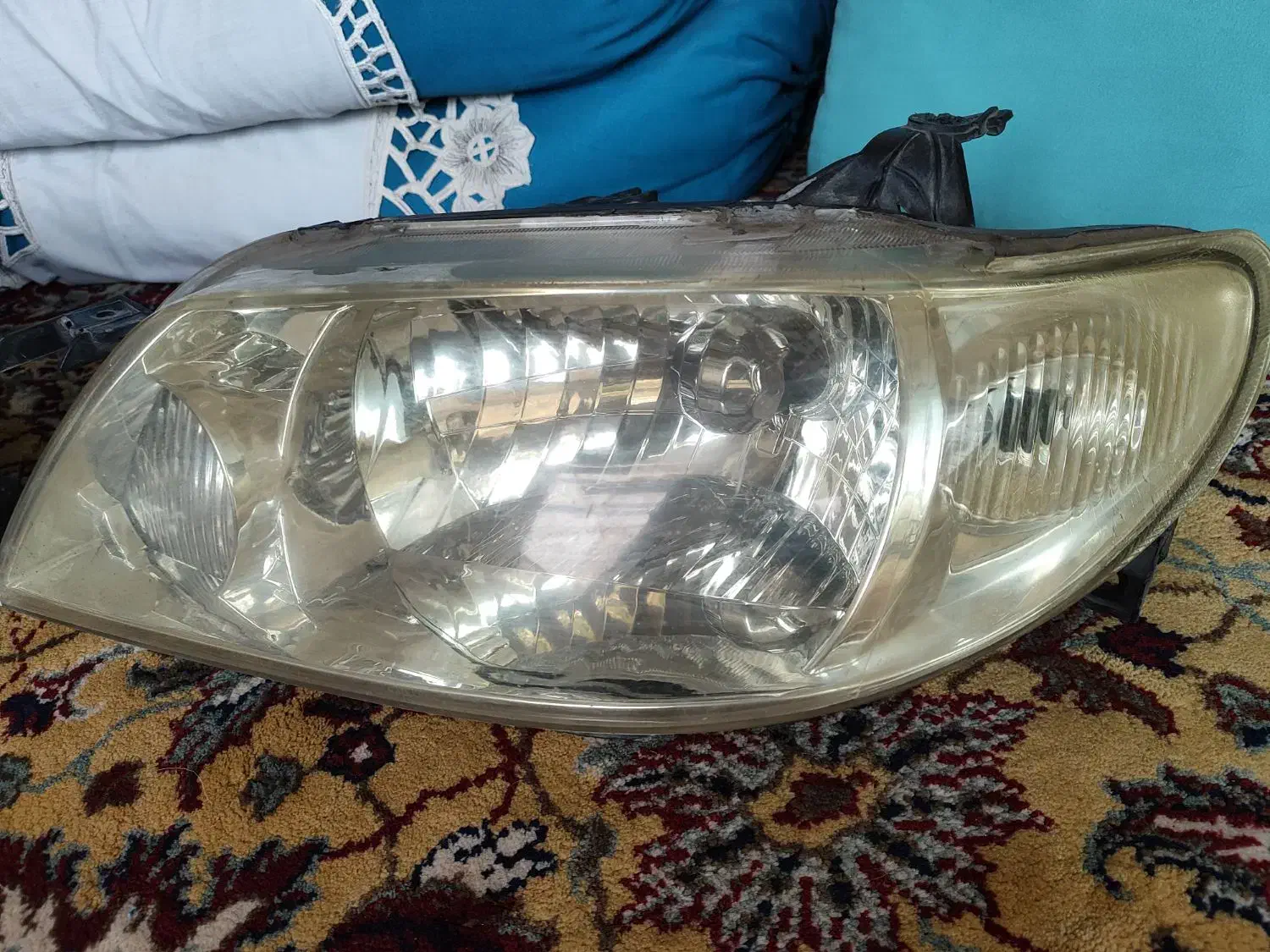 چراغ جلو و روکش صندلی مزدا ۳۲۳|قطعات یدکی و لوازم جانبی|ری, دیلمان|دیوار