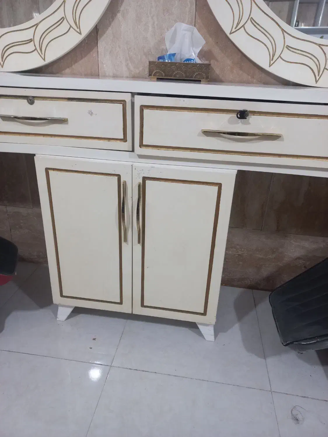 دکور آرایشگاه|آرایشگاه و سالن‌های زیبایی|فاضل آباد, |دیوار