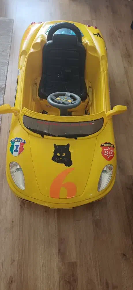 ماشین بازی شارژی تمیز و در حد نو|اسباببازی|تهران, سازمان آب|دیوار