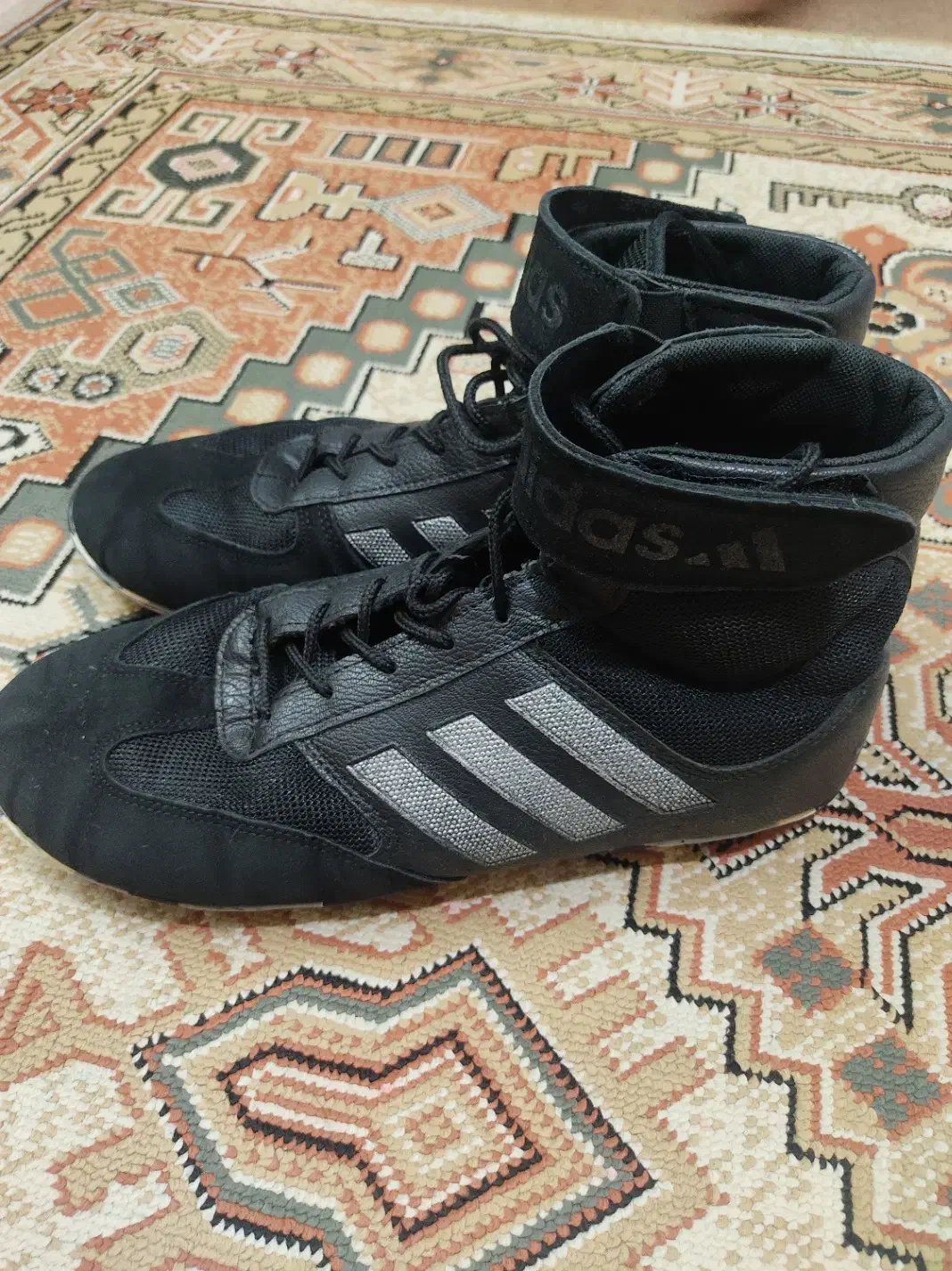 لباس ورزشی کشتی و کفش کشتی|تجهیزات ورزشی|قم, نخودی|دیوار