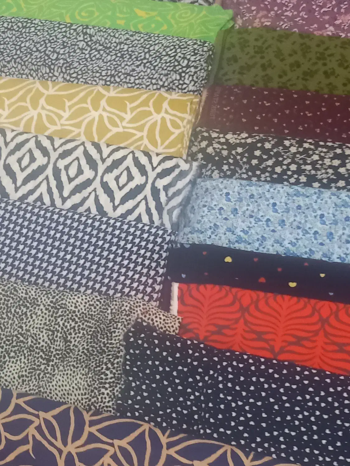 پارچه نخ دبی|لوازم خیاطی و بافتنی|آق قلا, |دیوار