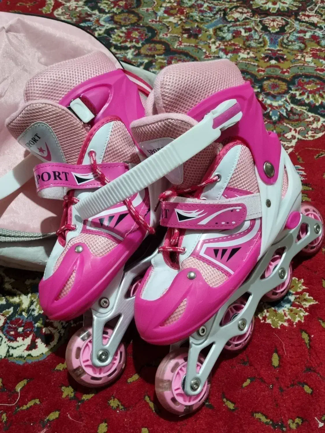 کفش چرخ دار|دوچرخه، اسکیت، اسکوتر|میناب, |دیوار