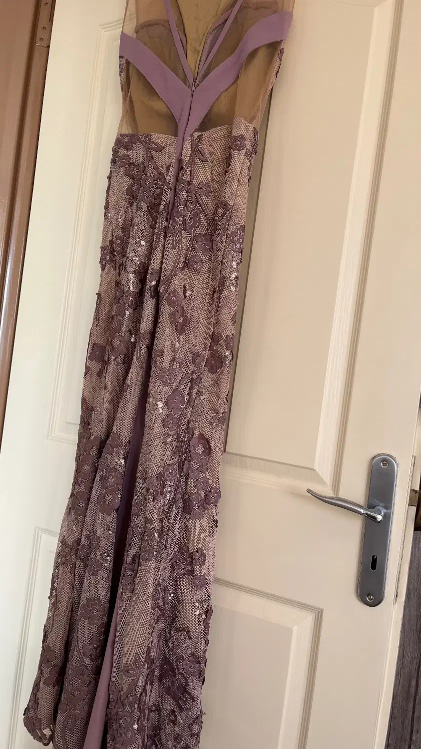 لباس مجلسی|لباس|خسروشاه, |دیوار