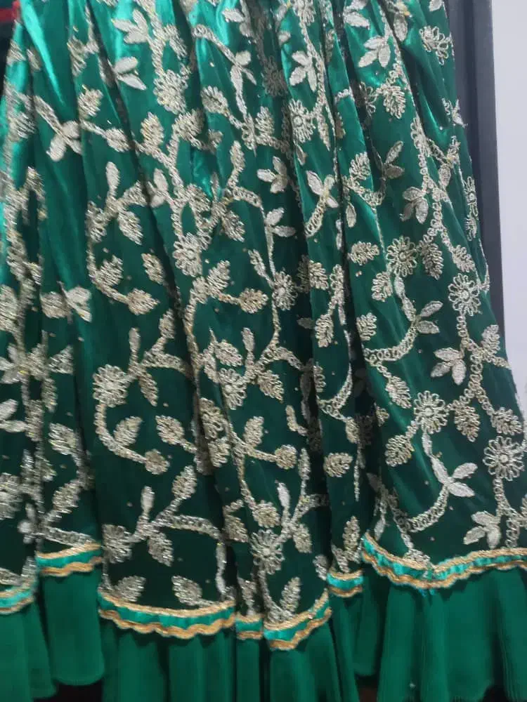 یک دست لباس محلی مخمل نو|لباس|یاسوج, |دیوار