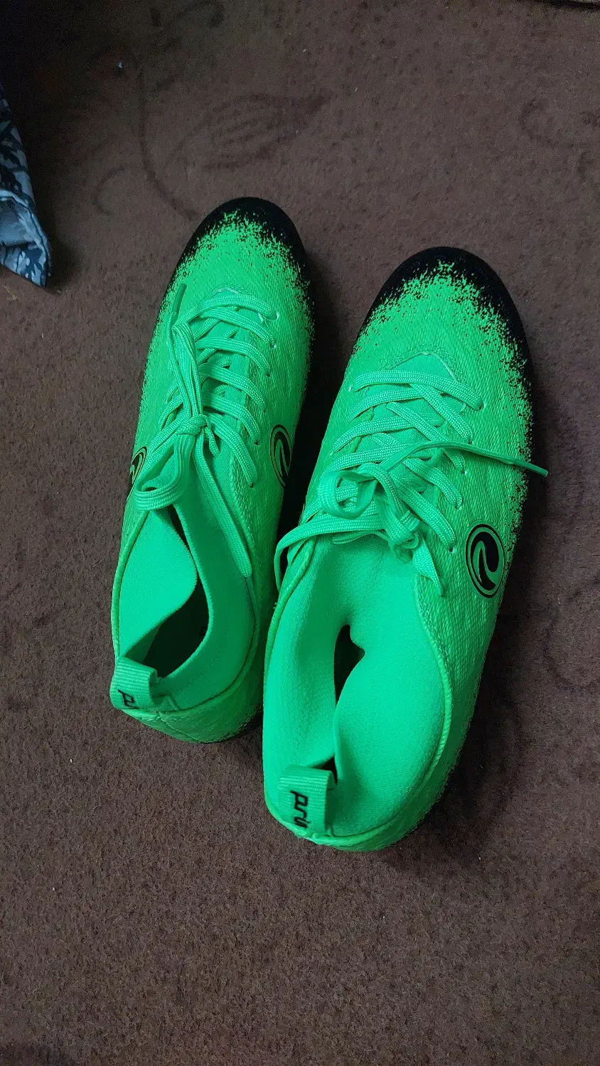 استوک فوتبالی|کیف، کفش، کمربند|اراک, |دیوار