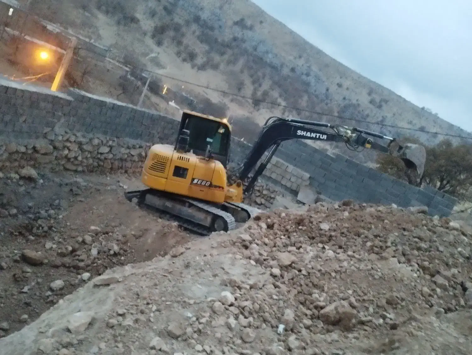 اجاره روزانه وساعتی مینی بیل مکانیکی|خدمات پیشه و مهارت|مارگون, |دیوار