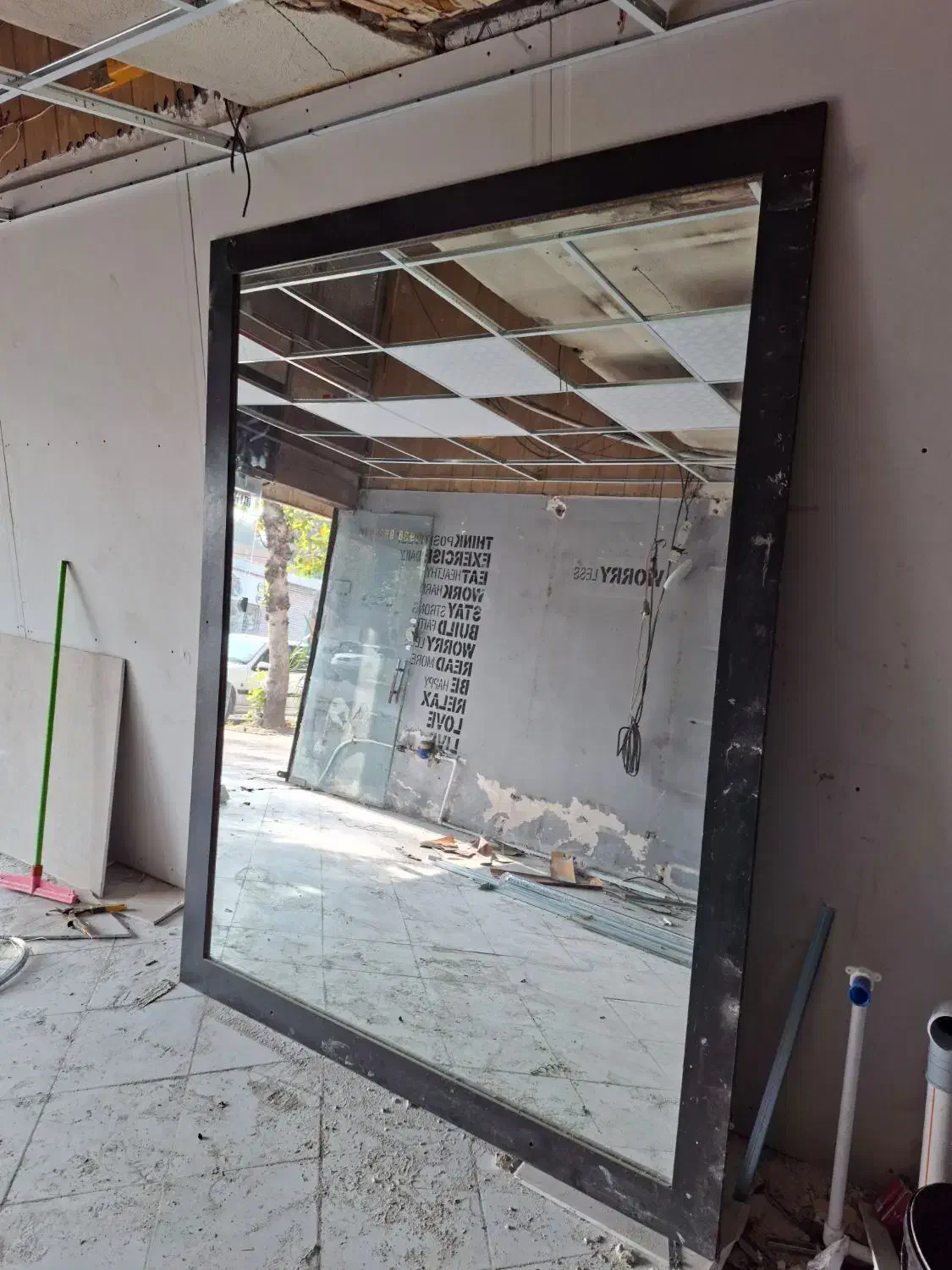 آیینه قدی  بزرگ همراه قاب|آینه|رشت, فلسطین|دیوار