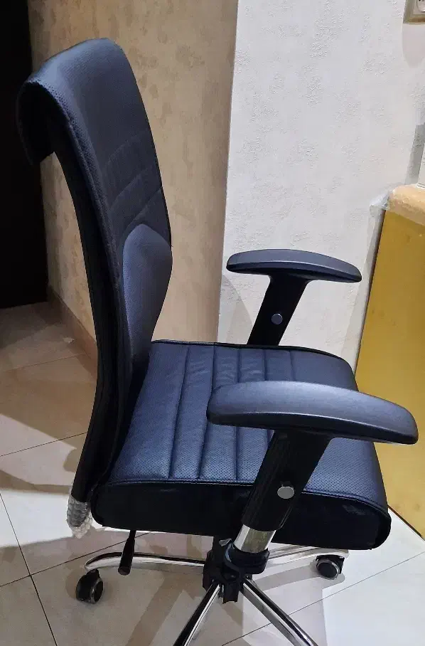 صندلی مطالعه|صندلی و نیمکت|زنجان, |دیوار