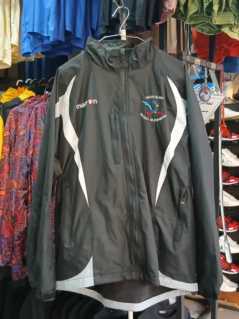 گرم کن و بادگیر ، استوک و تاناکورا|لباس|شیراز, جانبازان|دیوار